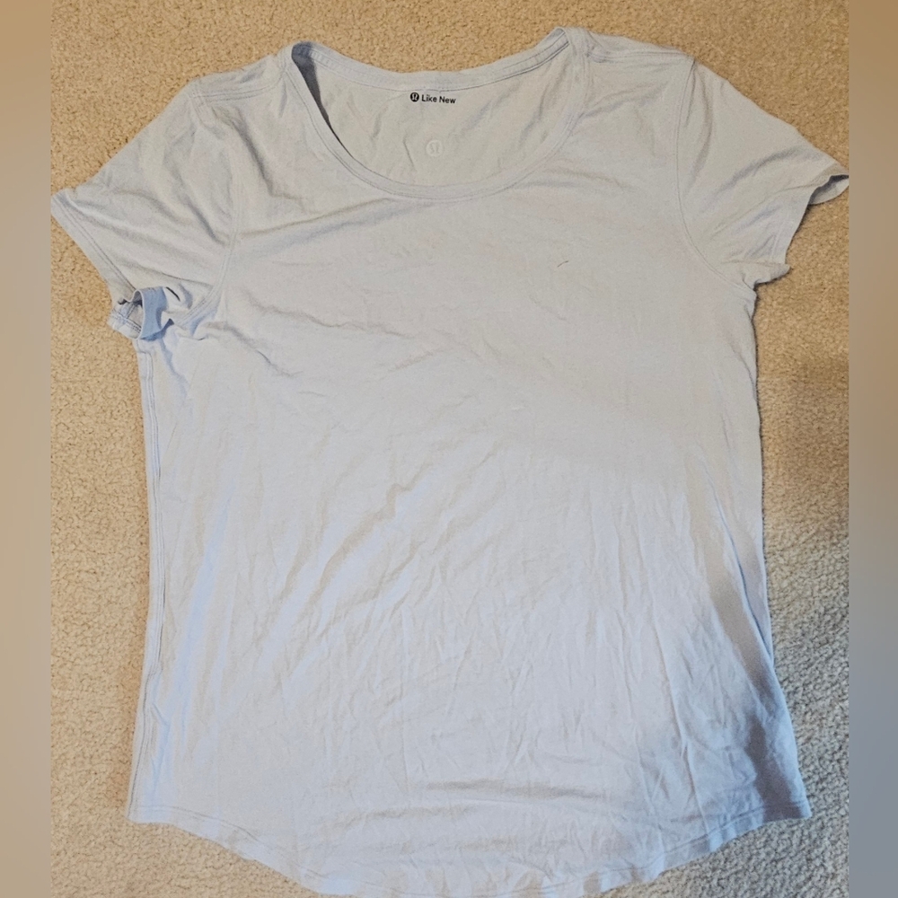 Lululemon Athletica Light Blue Short Sleeve Tee Size 6